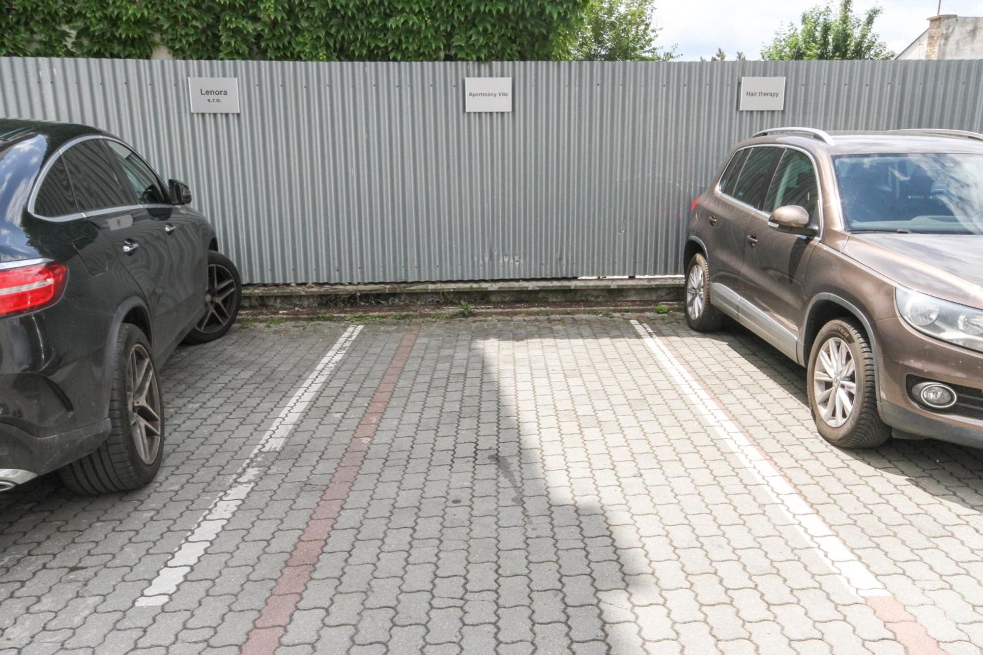 Trenčín Apartman Vita Deluxe מראה חיצוני תמונה